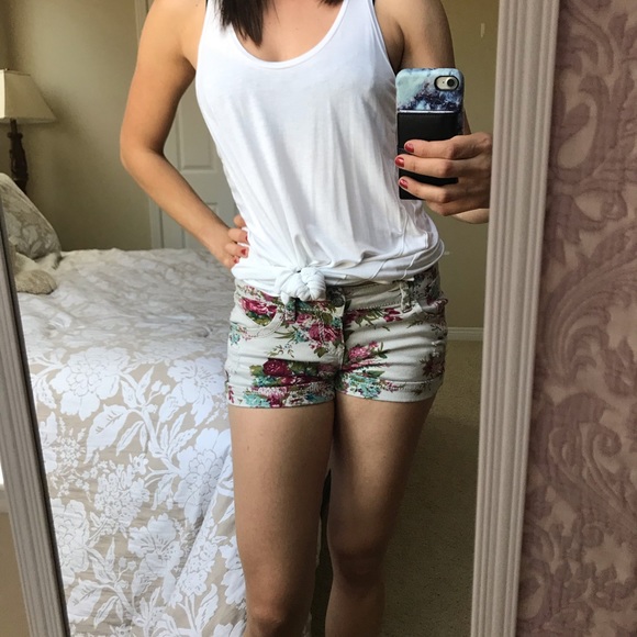 Floral Stretch Shorts - Picture 1 of 7